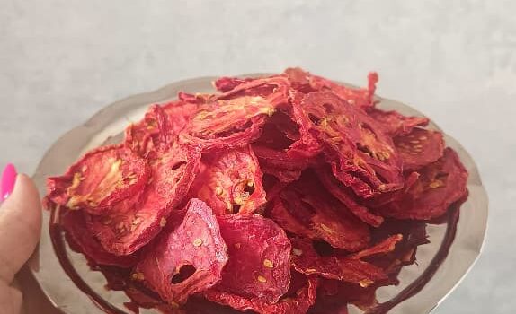 خرید گوجه خشک عمده از اصفهان